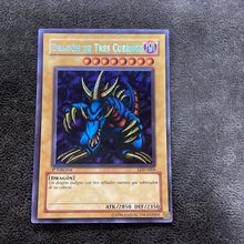 Load image into Gallery viewer, (MP) Tri-Horned Dragon 1st. Ed LDD-S000 Spanish YGO
