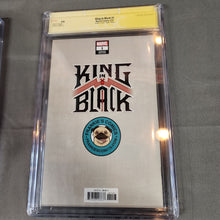 Load image into Gallery viewer, King In Black #1 CGC 9.8 SS Peach Momoko
