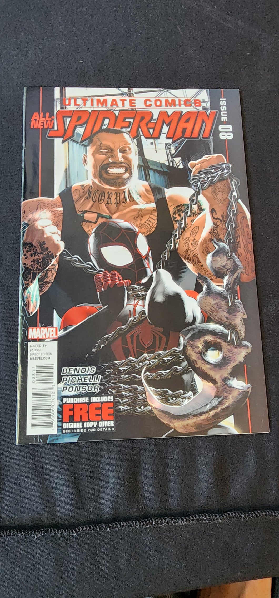 Ultimate Comics all new Spider-Man #8 (Marvel ) Miles Morales COMICS